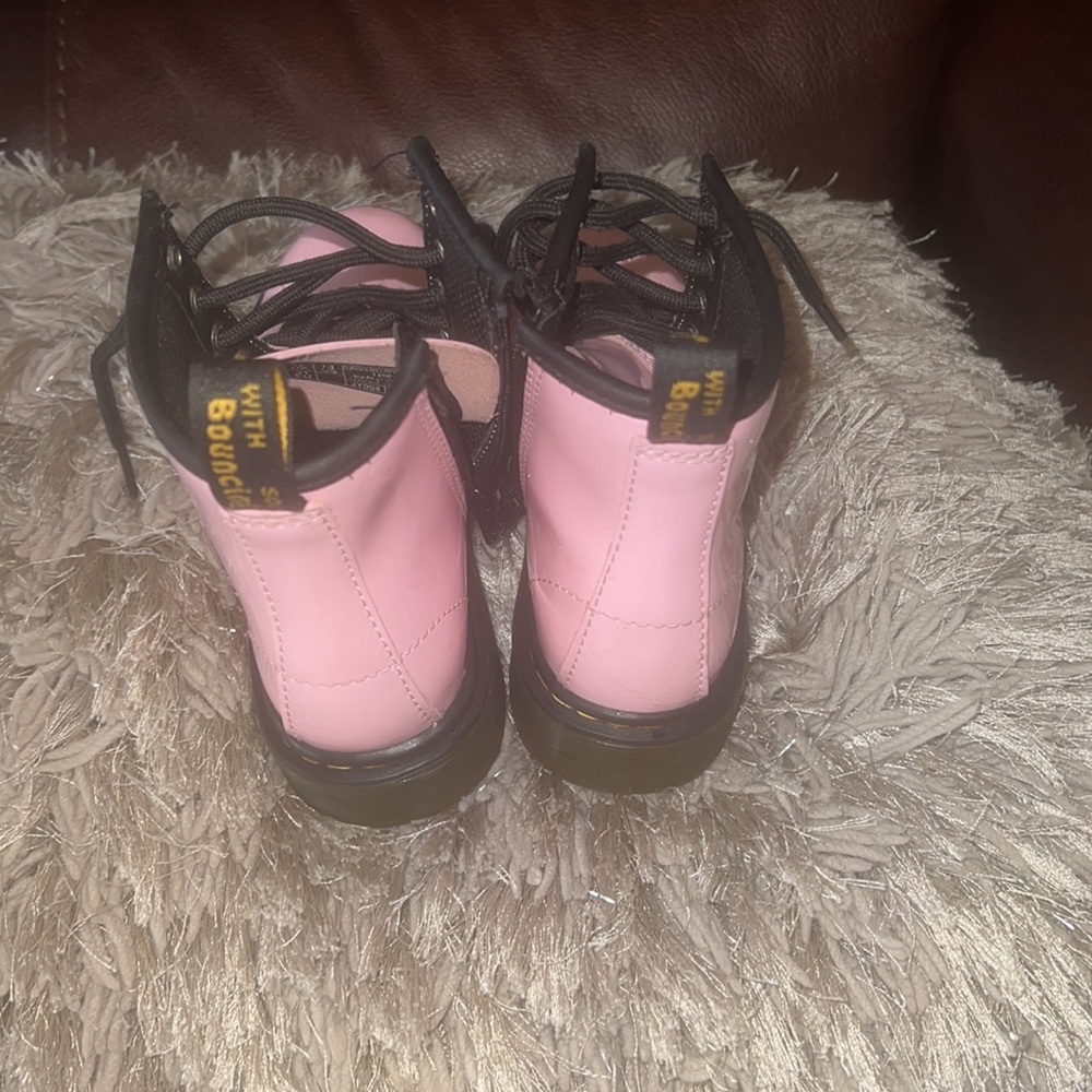 Boots - Picture 5 of 8